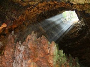 Castellana grotte-min